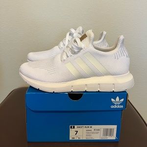 Adidas Swift Run Women